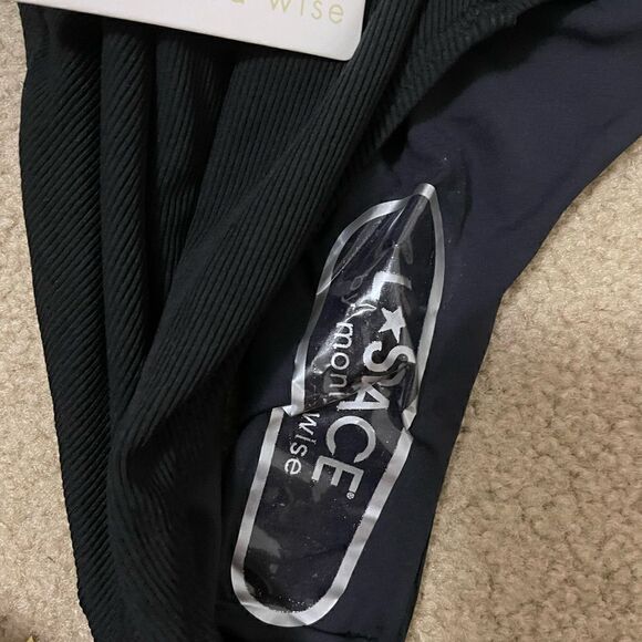 L*Space Arizona One Piece Black Rib Size 12 - Picture 7 of 8